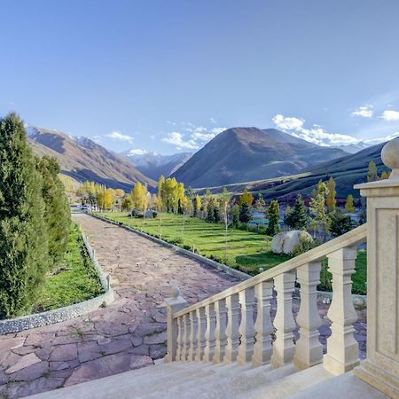 Mountain View Hot Spring Resort Kara-Bulak Buitenkant foto