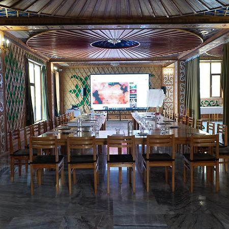 Mountain View Hot Spring Resort Kara-Bulak Buitenkant foto