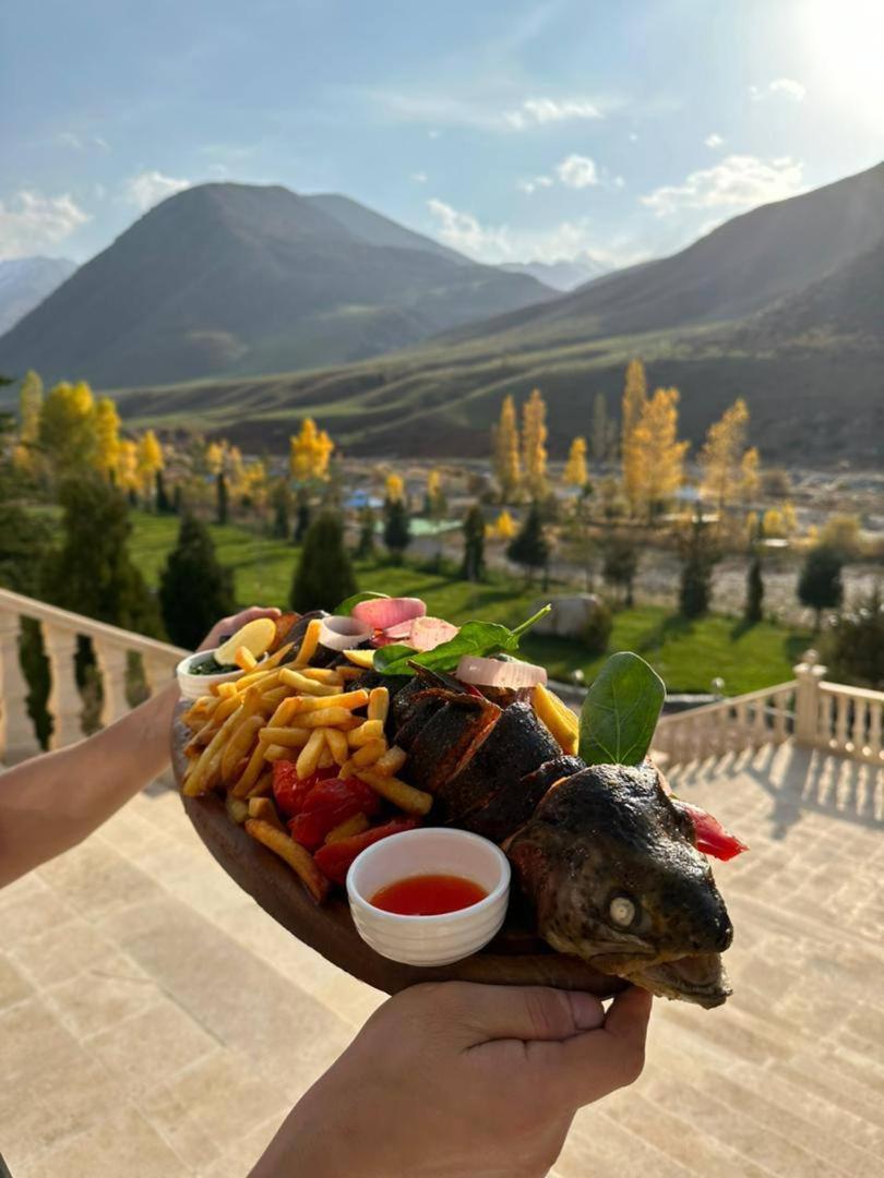 Mountain View Hot Spring Resort Kara-Bulak Buitenkant foto