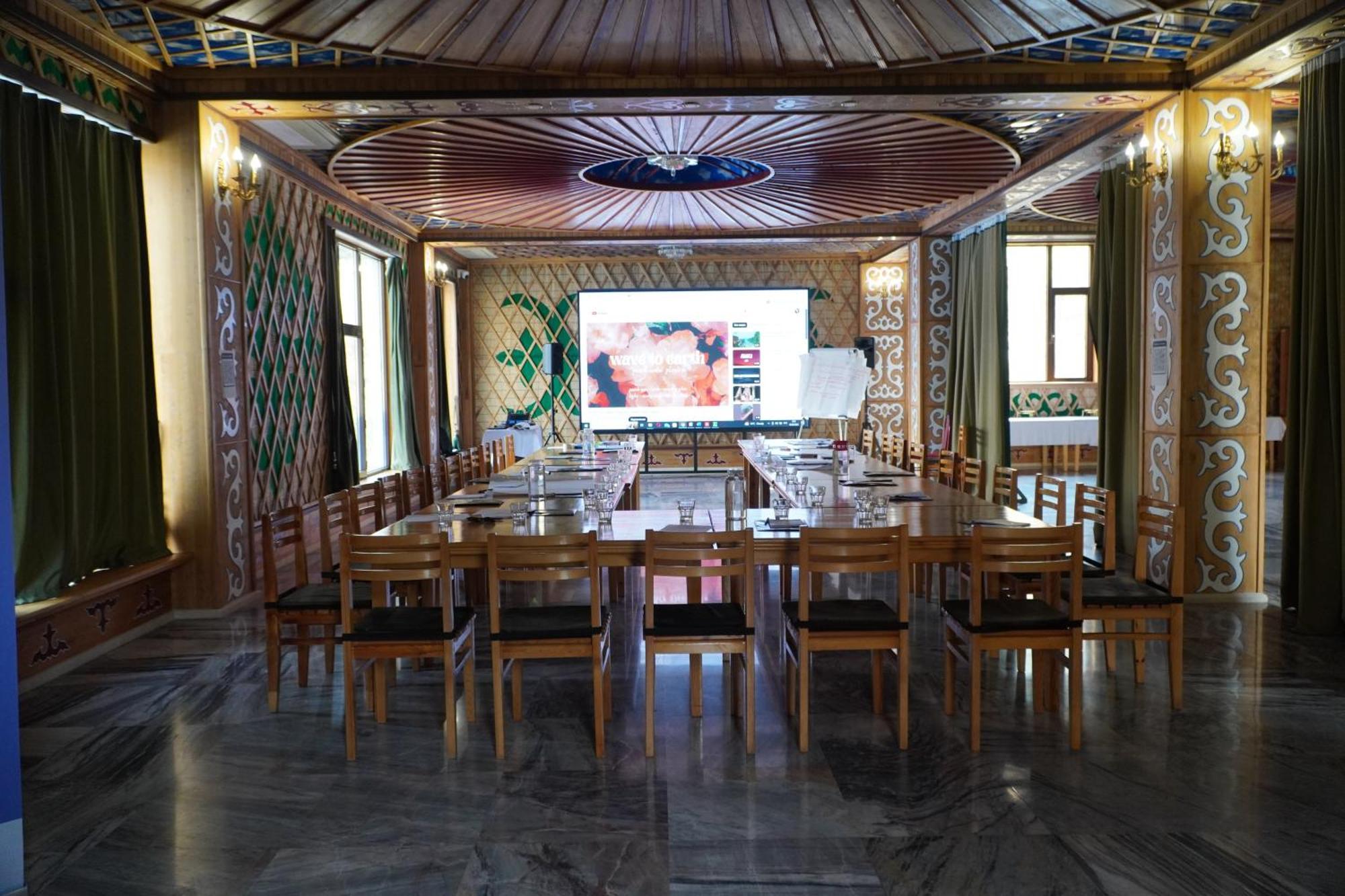 Mountain View Hot Spring Resort Kara-Bulak Buitenkant foto