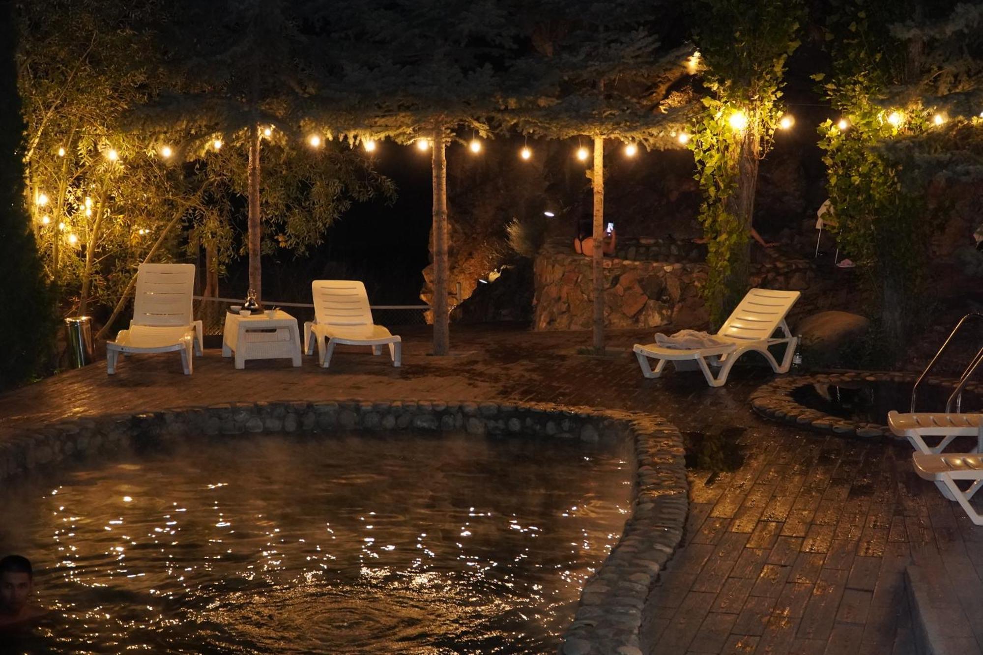 Mountain View Hot Spring Resort Kara-Bulak Buitenkant foto
